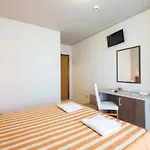 Columbus 3*