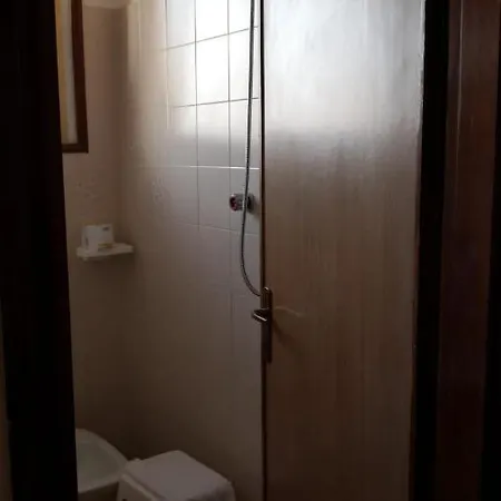 Отель Columbus 3*