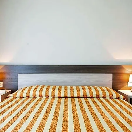 Columbus 3*