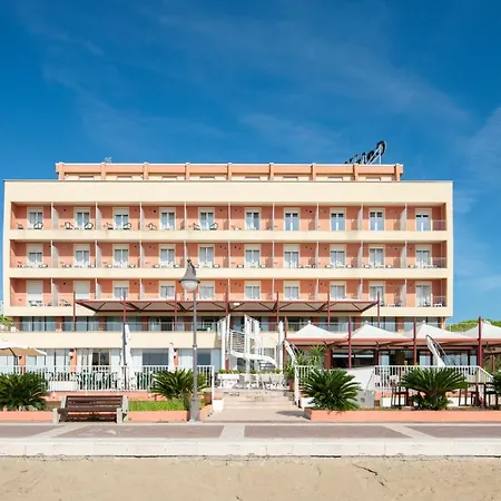 Columbus 3* Каорле